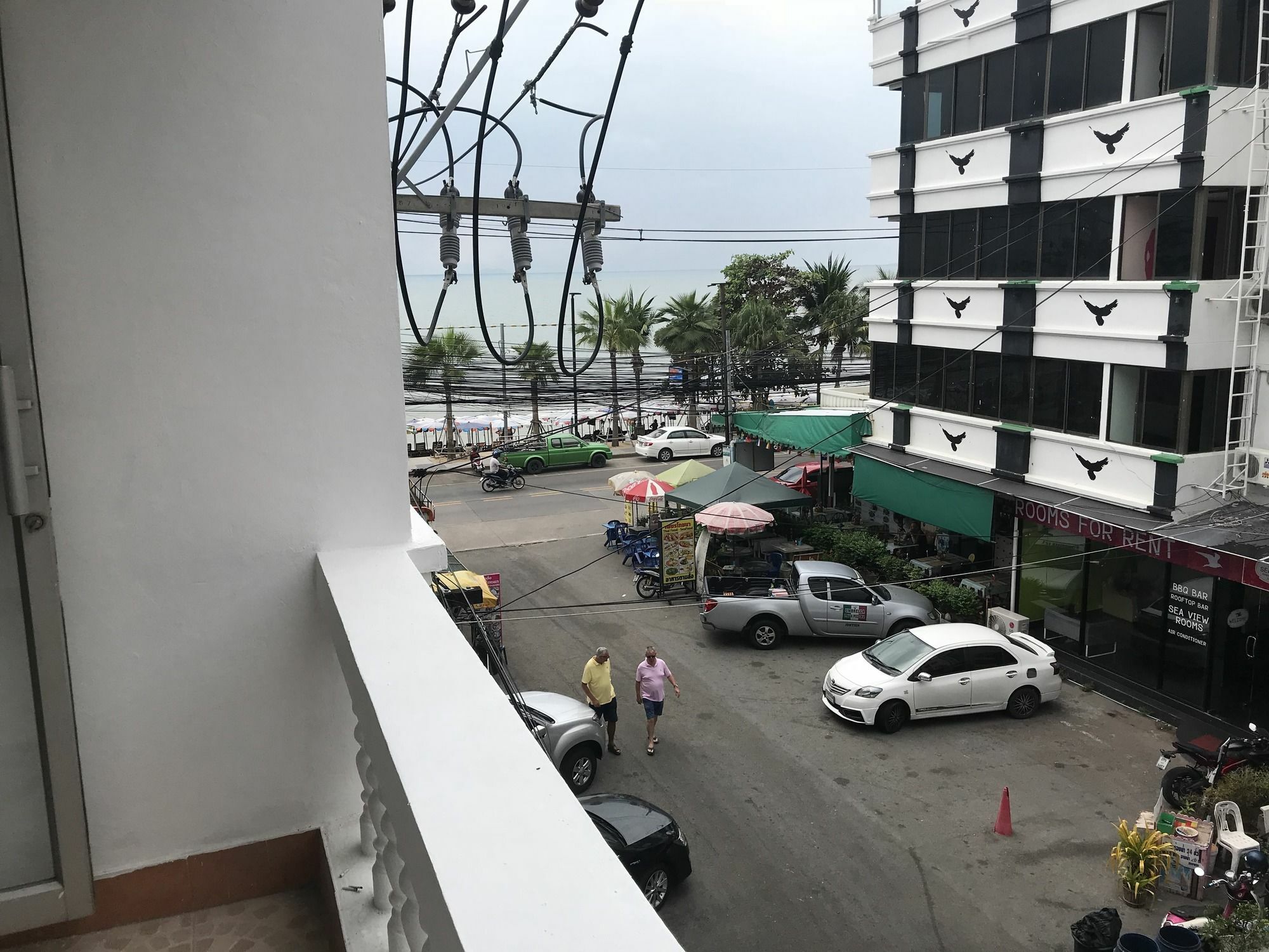 Seaview Hotell Haat Jomtien Eksteriør bilde